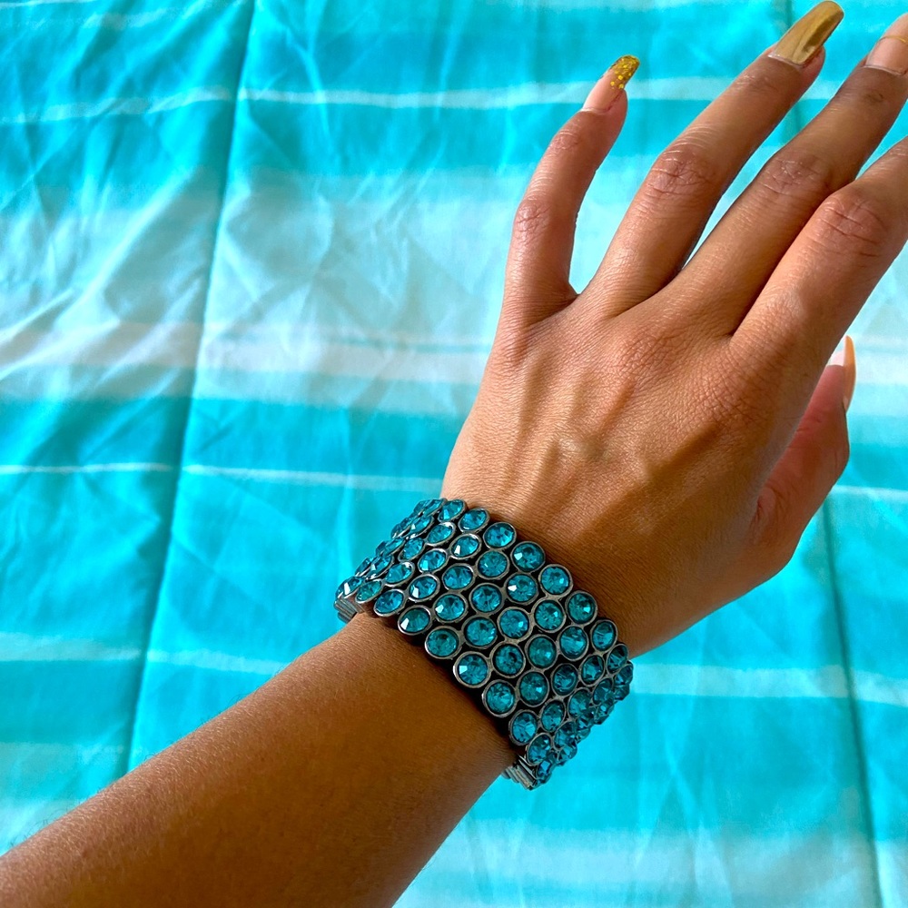 Green stones bracelet